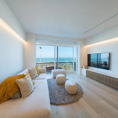 Beautiful With Direct Sea View Apartman *