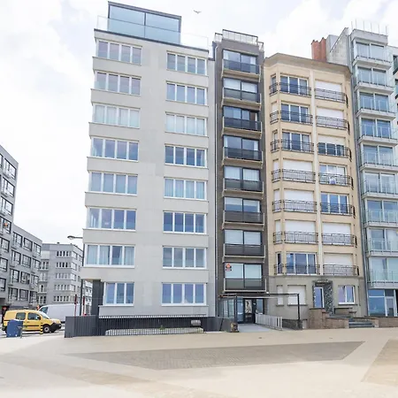 Beautiful With Direct Sea View Middelkerke