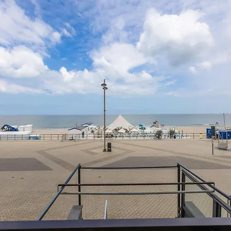 Beautiful With Direct Sea View Apartman